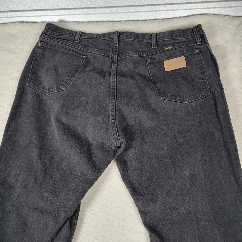 Wrangler Jeans Mens 43x31 (fits 42x32) Black Straight Leg Faded Denim‎ 13MWZWK